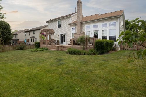 1390 Wild Horse Dr, Darbydale OH  43123-8540 exterior