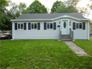 37 Pearl St, Plainville, CT 06062-2720