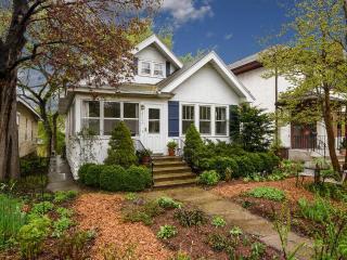 4227 Pleasant Ave, Minneapolis, MN 55409-1919