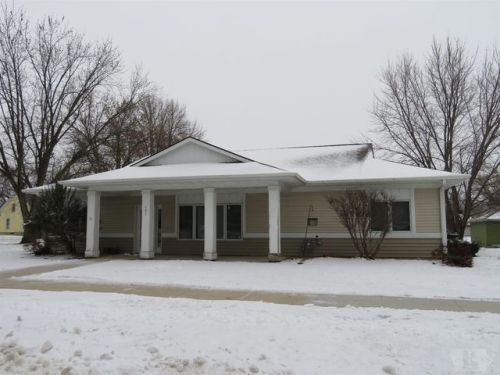 103 5th Ave, Clarion, IA 50525-1124