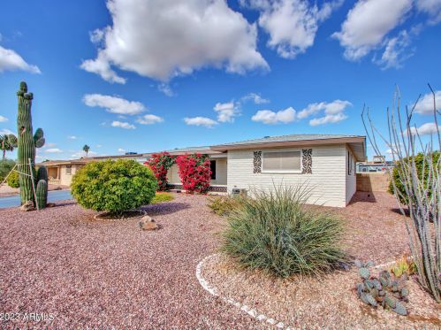 6132 El Paso St, Mesa, AZ 85205-5927