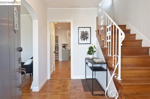 1906 Hoover Ave, Oakland CA  94602-1922 exterior