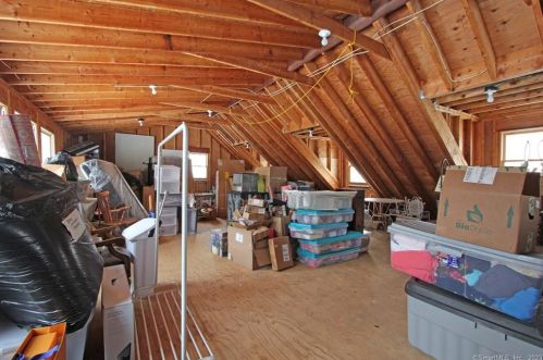 149 Journeys End Rd, New Canaan, CT 06840-2433