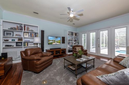 290 Parrulli Dr, Ormond Beach FL  32174-4285 exterior