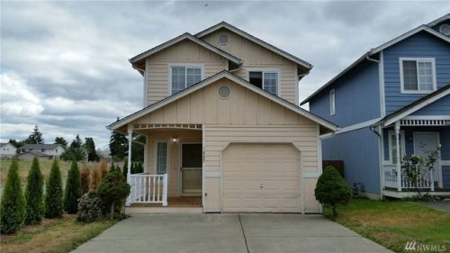1067 Broad St, Bremerton, WA 98310-2901