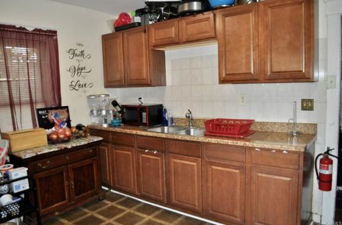 170 South St, Middletown NY  10940-5811 exterior