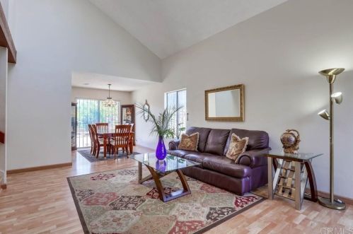 584 Parkwood Dr, San Diego, CA 92139-1309