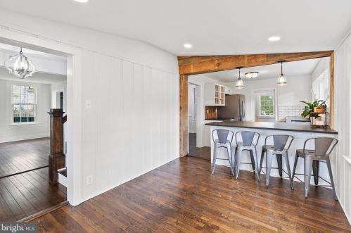 303 Colonial Hwy, Hamilton VA  20158-9056 exterior