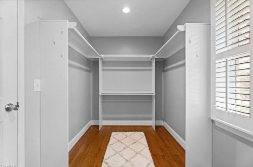 1518 Liberty Dr, Greensboro NC  27408-4928 exterior