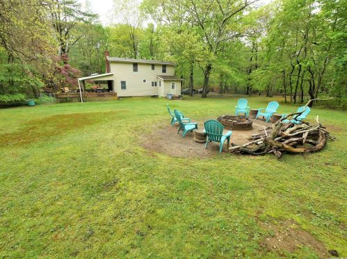 8 Old Rocky Point Rd, Miller Place NY  11764-2025 exterior