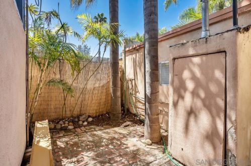 232 Rios Ave, Solana Beach CA  92075-1240 exterior