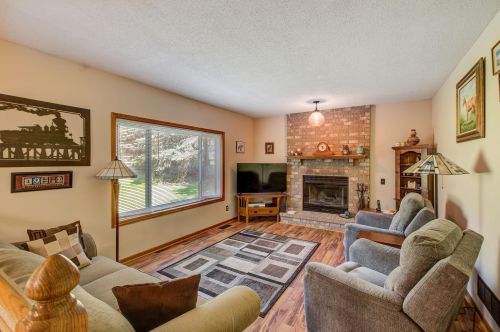 1869 Charlton St, Saint Paul, MN 55118-4419