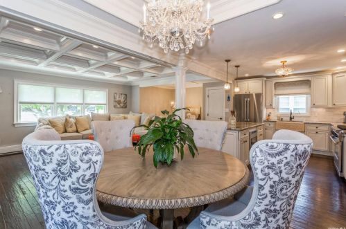 32 Adams St, Floral Park NY  11001-2810 exterior