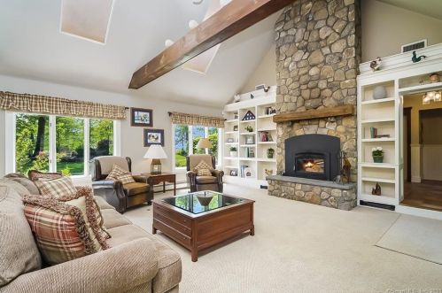12 Seth Low Mountain Rd, Ridgefield, CT 06877-2022
