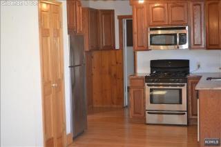 325 Bogert Ave, Ridgewood NJ  07450-2703 exterior