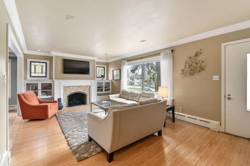 5616 Washington Blvd, Milwaukee WI 53208-1647 exterior