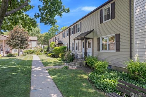 150 Newman St, Metuchen, NJ 08840-2642