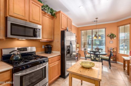 660 Twin Peaks Pkwy, San Tan Valley AZ  85143-5829 exterior