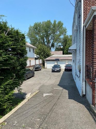 1889 Lacombe Ave, Bronx, NY 10473-2941