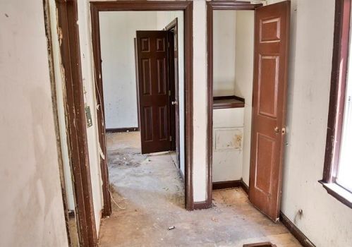 4821 Monongahela St, Pittsburgh PA 15207-1668 exterior