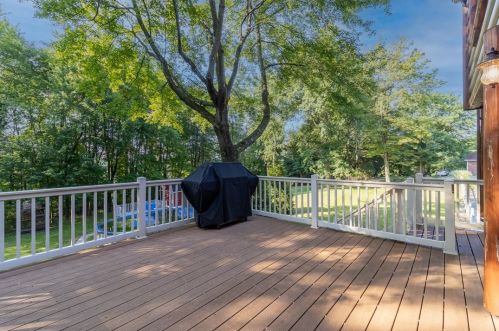 3630 Sandy Hill Rd, Gibsonia PA  15044-9149 exterior