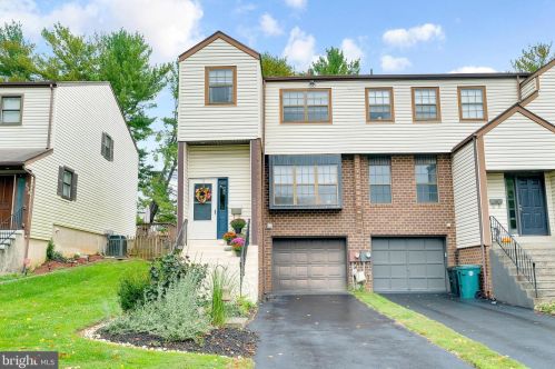 241 Birch Dr, Miquon, PA 19444-2103