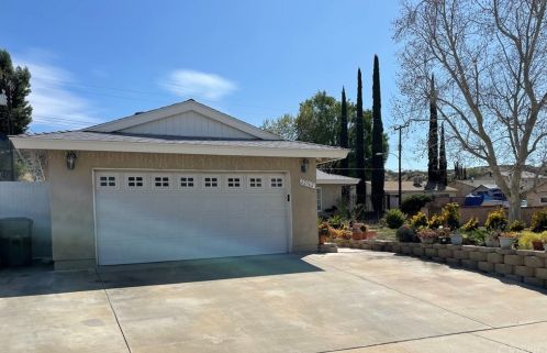 22362 Los Tigres Dr, Santa Clarita, CA 91350-2334