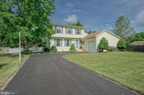 4 Dunham Ct, Berlin Boro, NJ 08009-9022