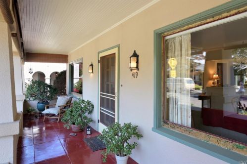 419 Benton St, Santa Rosa, CA 95401-4836