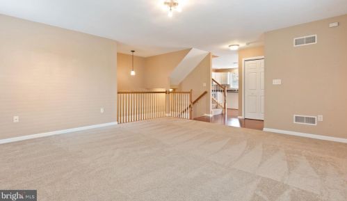514 Meadow Croft Cir, Navy Sup Dpt, PA 17055-5862