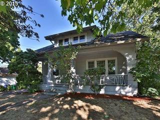 7448 50th Ave, Portland, OR 97206-8373