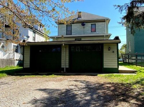 1504 Washington St, New Castle PA  16101-4420 exterior