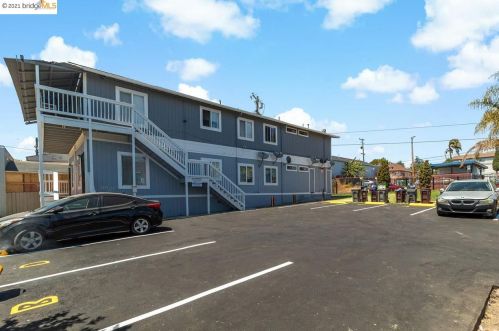 2373 Foothill Blvd, Oakland, CA 94601-1049