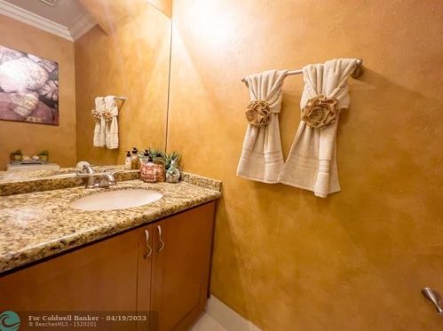 2937 179 Ave, Hollywood FL 33029-1602 exterior