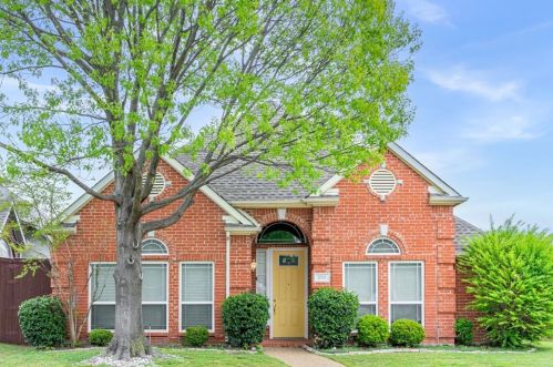 2712 Creekmere Dr, Richardson TX  75082-4261 exterior