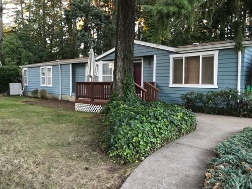 1379 Willow Ave, Woodburn, OR 97071-2153