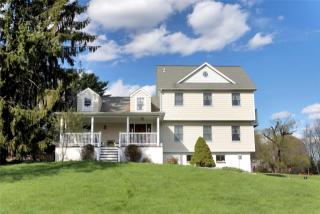 4 Sun Hill Rd, Katonah, NY 10536-3301