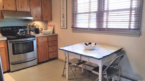 135 Iceland Dr, Huntington Station NY 11746-4231 exterior