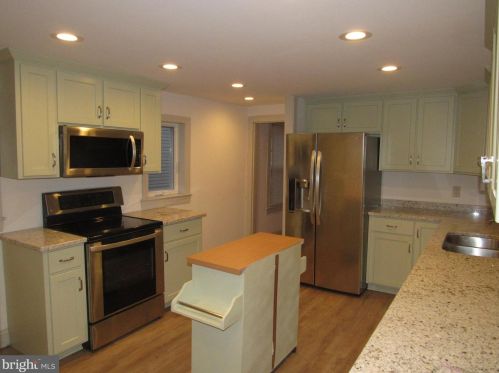 42 Railroad Ave, Camden-Wy DE  19934-1023 exterior