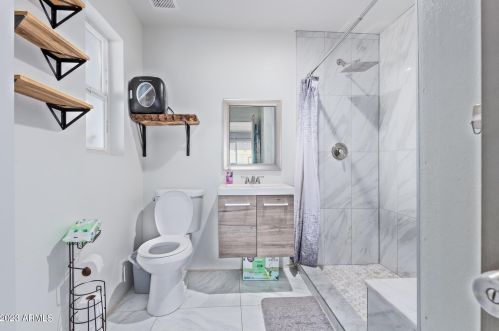 1115 29 Ave, Phoenix AZ 85009-5716 exterior