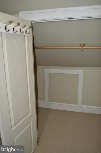 738 Bunker Hill Ave, Lawrence Township NJ  08648-4443 exterior