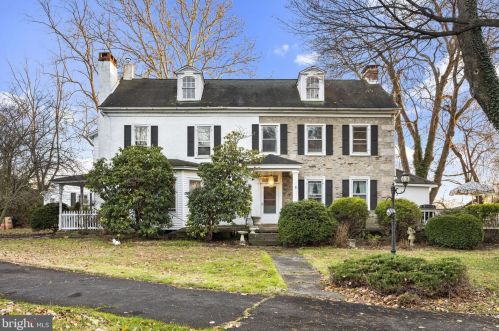 57 Carmelita Dr, Southampton, PA 18954-1347
