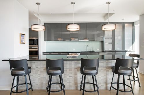 923 Kilbourn Ave, Milwaukee, WI 53202-3421
