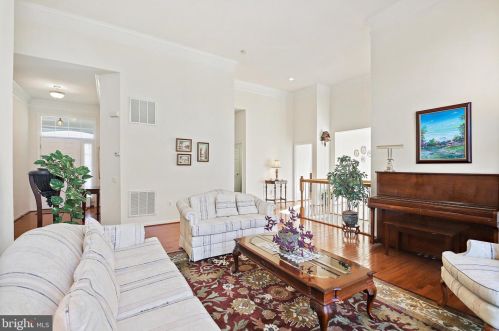 9450 Raith Ct, Bristow VA  20136-3505 exterior