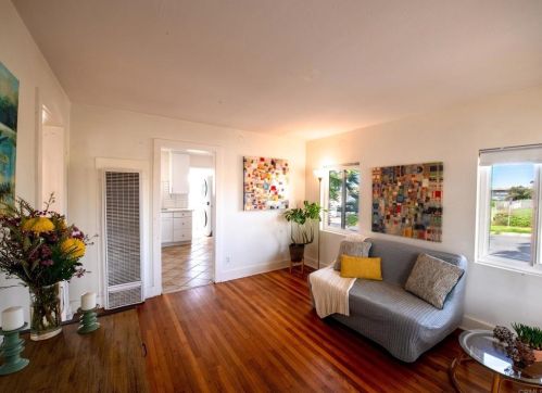 621 Horne St, Oceanside CA  92054-2418 exterior