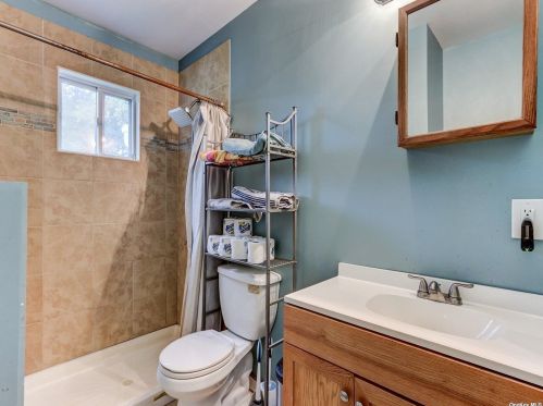 555 Connetquot Ave, Islip Terrace NY  11752-2503 exterior