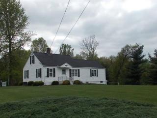 466 Park Dr, Brewster, OH 44613-1454