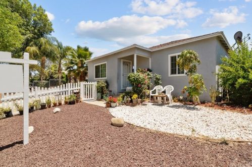 8134 Burnet Ave, Van Nuys, CA 91402-4408