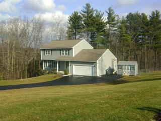 7 Ridgewood Dr, North Greenbush NY  12198-2824 exterior