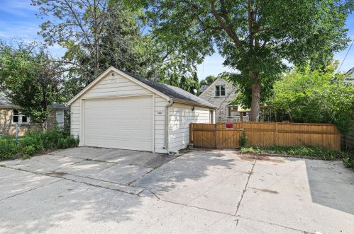 3307 81, Milwaukee WI 53219-3832 exterior